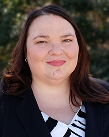 Dr. Rebecca Mathews headshot